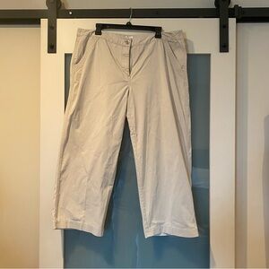 Chico's Light Tan crop Pants. Size 3
